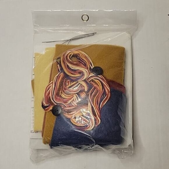 Dimensions Feltworks Applique Angel Reach For The Stars Kit - Picture 2 of 2